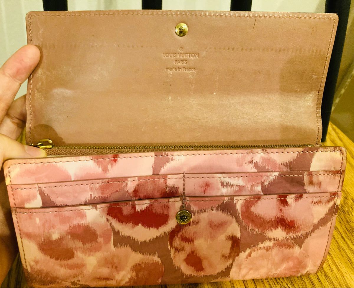 VUITTON 長財布 花柄 ヴェルニ VUITTON 長財布 花柄 ヴェルニ
