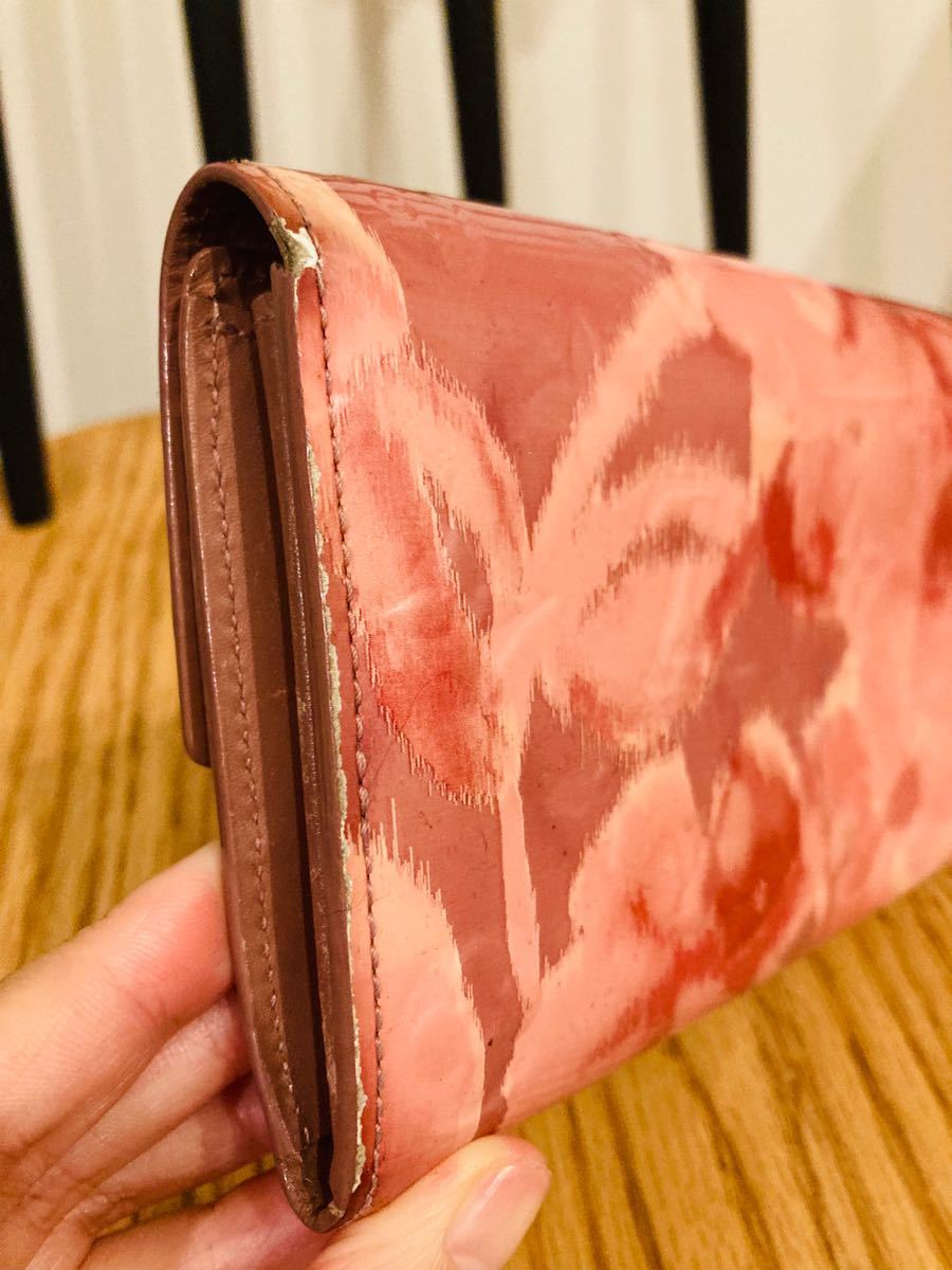 VUITTON 長財布 花柄 ヴェルニ VUITTON 長財布 花柄 ヴェルニ