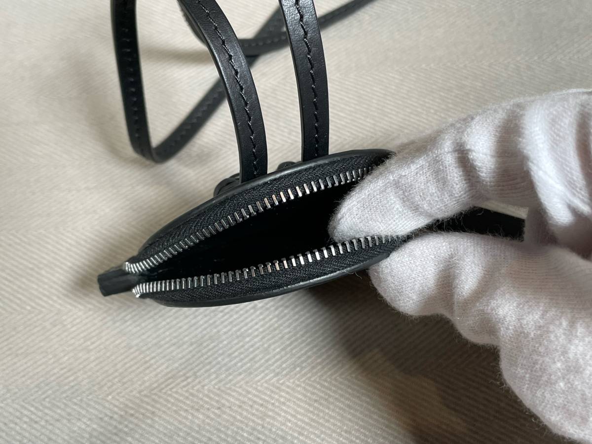 新品 本物 モンクレール MONCLER ストラップ付き レザー コインケース ロゴ 小銭入れ 黒 ブラック 財布 ネックレス ポーチ ミニ バッグ A