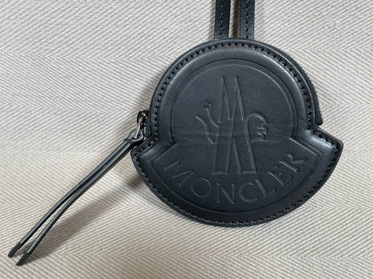 新品 本物 モンクレール MONCLER ストラップ付き レザー コインケース ロゴ 小銭入れ 黒 ブラック 財布 ネックレス ポーチ ミニ バッグ Aの画像2