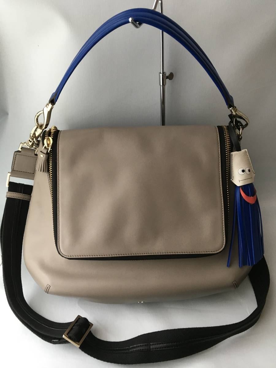 極美品 ANYA HINDMARCHアニヤハインドマーチ レザー ショルダー バッグ
