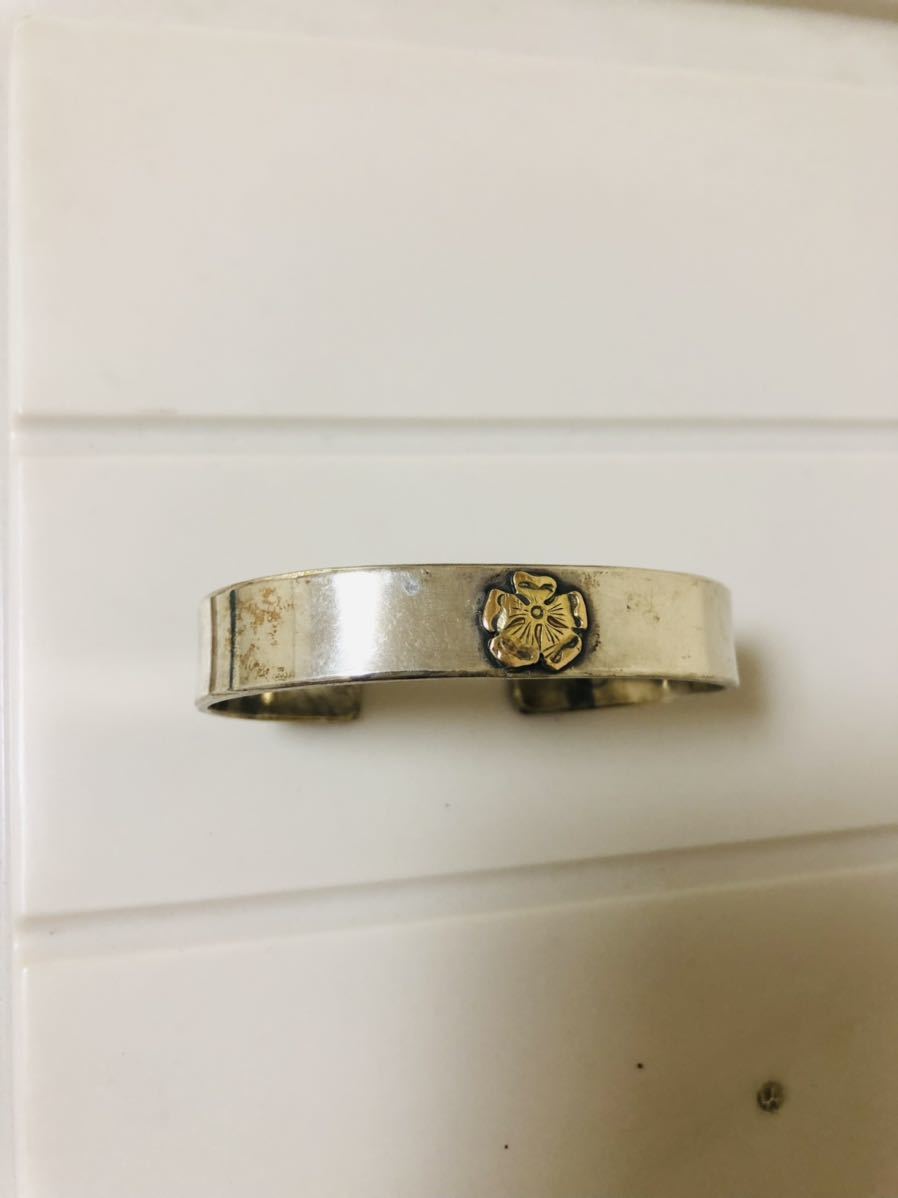 新商品 BRING Yahoo ショップゴローズ ローズメタル付き平打ちバングル S シルバーブレスレット nrsports.com.br