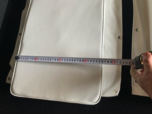 船内のクッションの交換や追加用、シートクッション 85/35/5cm・1枚の価格/写真の右上