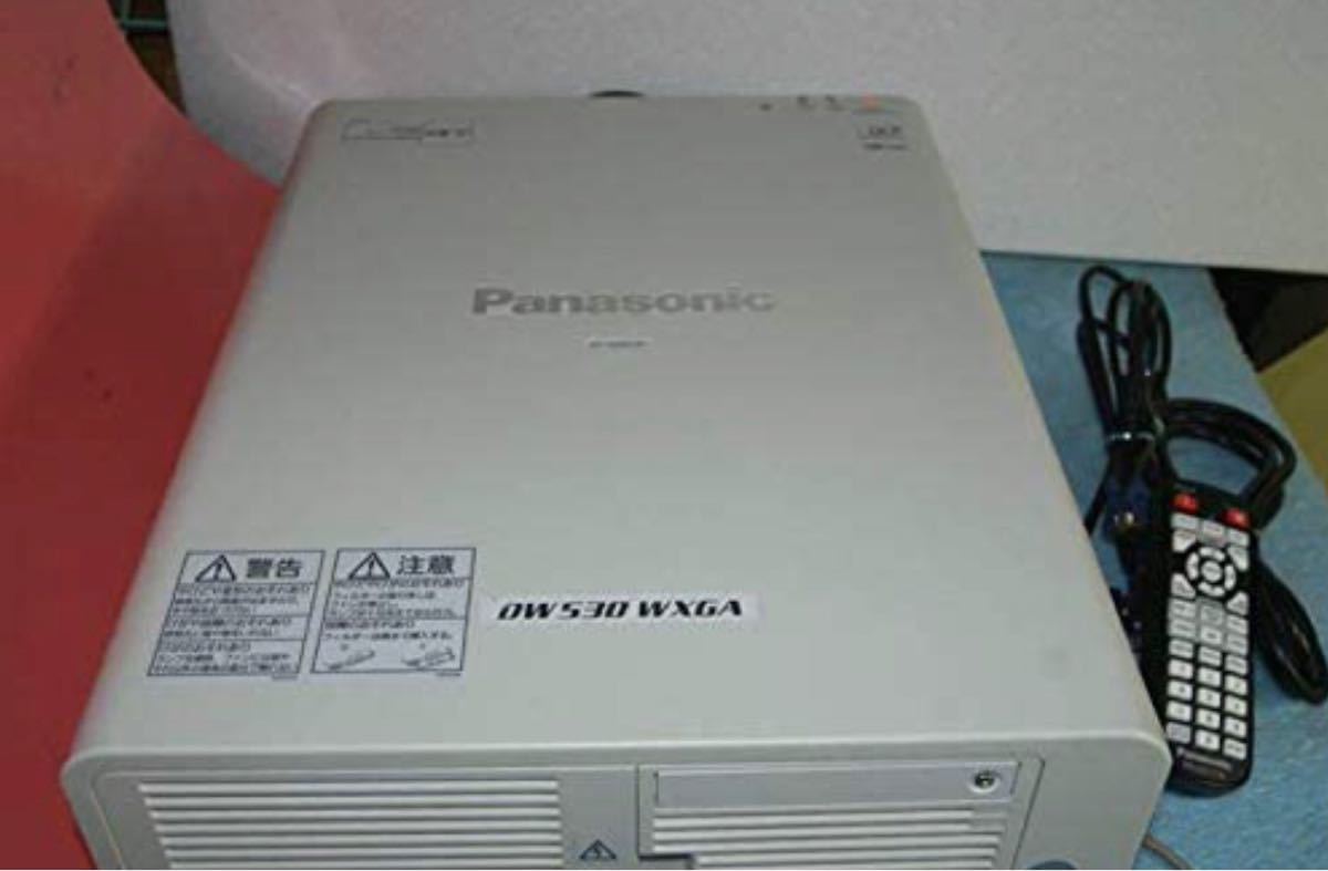 Panasonic プロジェクター　pt-dw530 4000lルーメン　HDMI 2画面投影可能　日本製