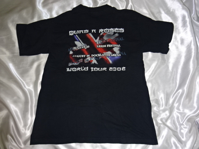 送料185円・H333■ ガンズ・アンド・ローゼズ Tシャツ Mサイズ WORLD TOUR2002　Guns N' Roses_画像3