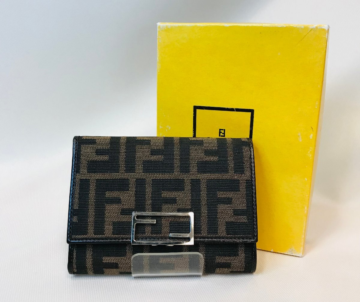 qob.YK211 FENDI フェンディ ズッカ柄 2つ折り財布 F金具 未使用 07