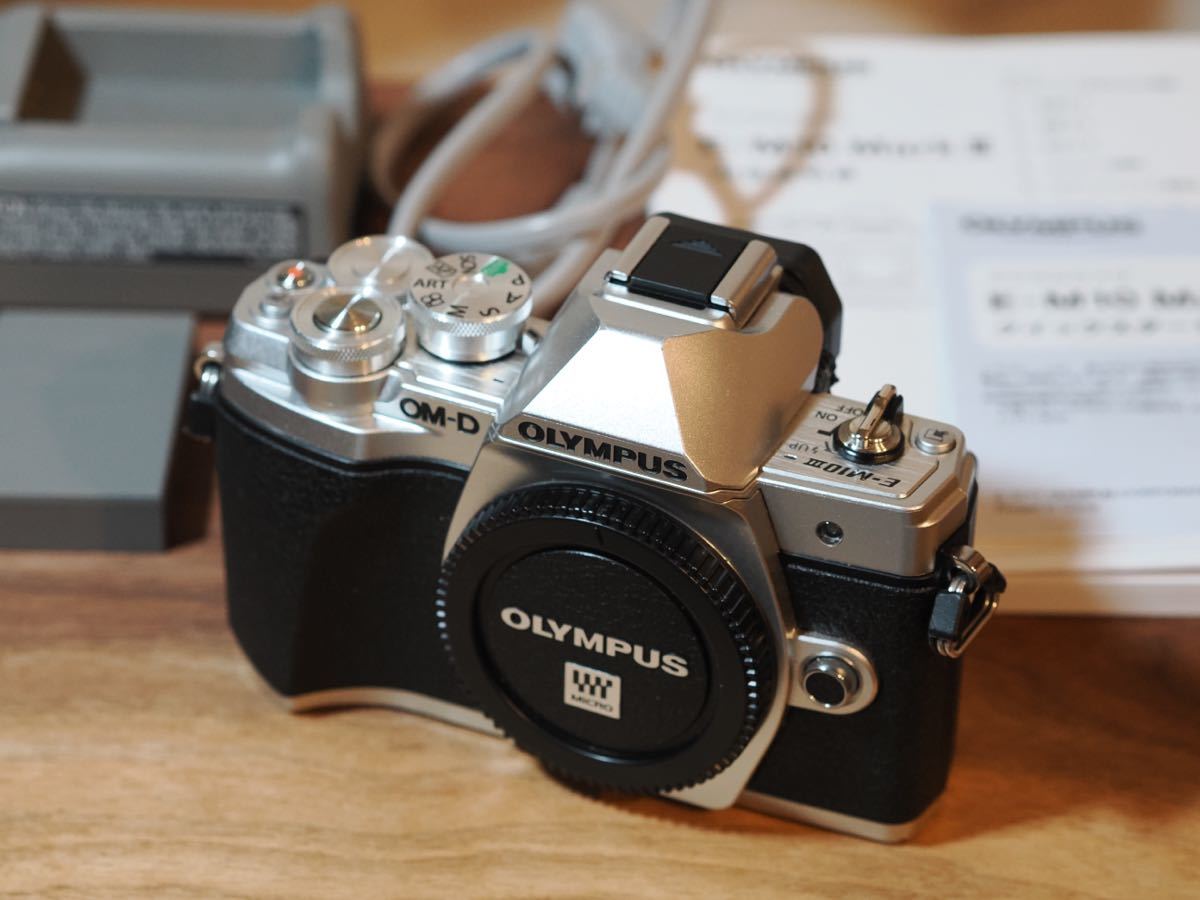 OLYMPUS OM−D E−M10 Mark 3 ボディ 憧れの 17150円引き