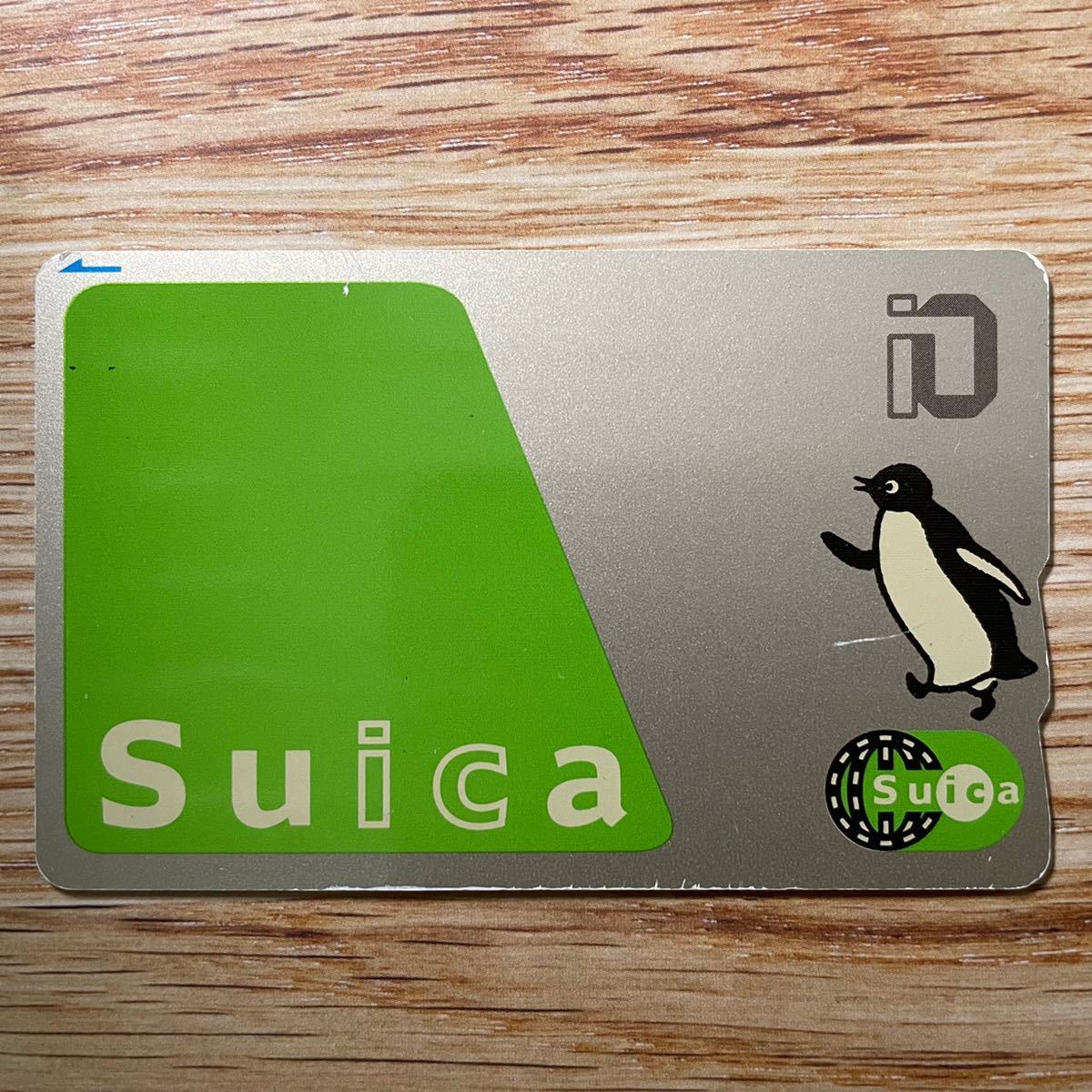 使用可能 初代Suicaペンギン 2代目Suicaイオカード 左向き 使用可能 初代Suicaペンギン 2代目Suicaイオカード 左向き