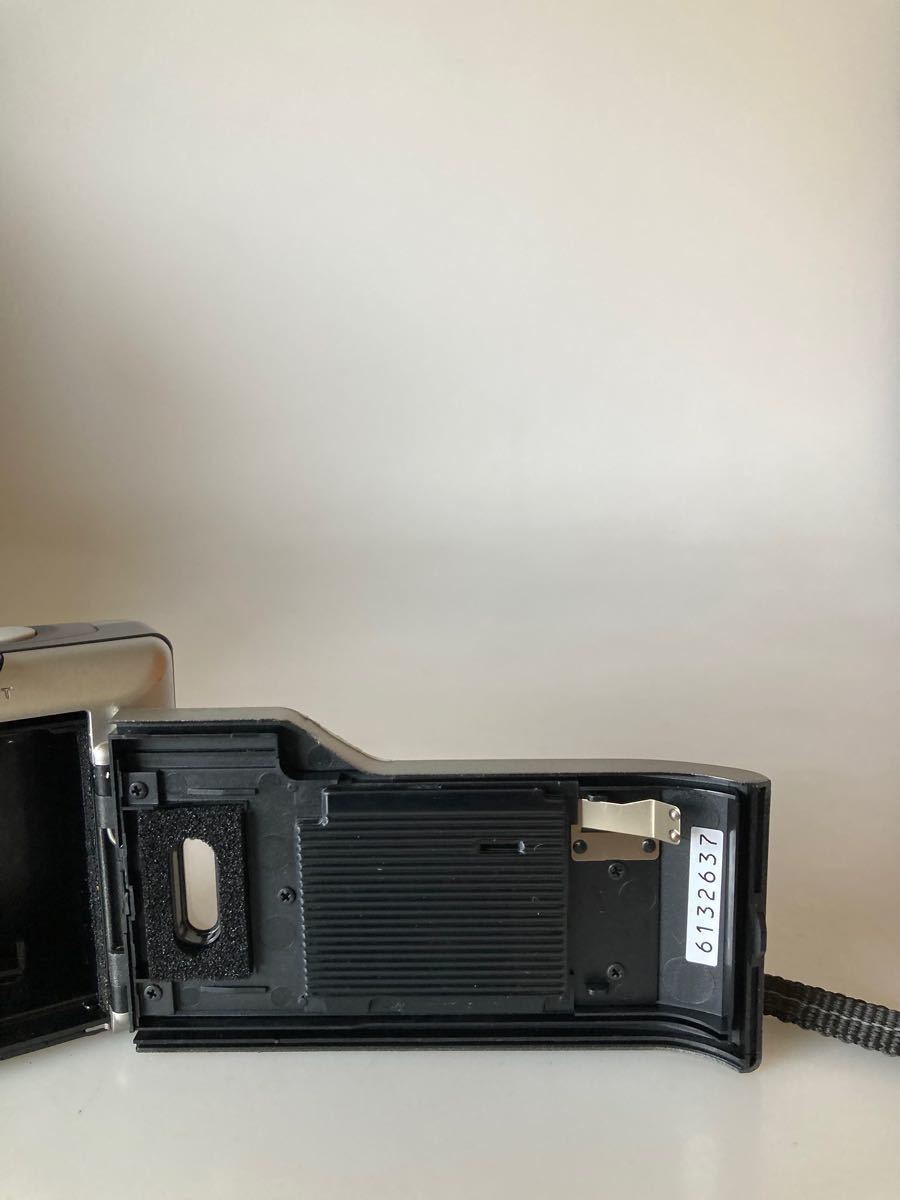 実用品中古フイルムカメラKonica ZUP110VPストラップ付き