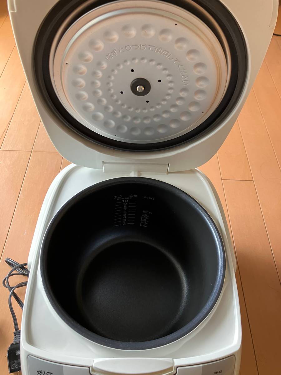 タイガー魔法瓶 TIGER 炊飯器 1升 マイコン 調理メニュー付き 炊きたて ホワイト JBH-G181W 10合炊き(マイコン)|売買されたオークション情報、yahooの商品情報をアーカイブ公開 - オークファン(aucfan.com) タイガー魔法瓶 TIGER 炊飯器 1升 マイコン 調理メニュー付き 炊きたて ホワイト JBH-G181W 10合炊き(マイコン)|売買されたオークション情報、yahooの商品情報をアーカイブ公開 - オークファン(aucfan.com)