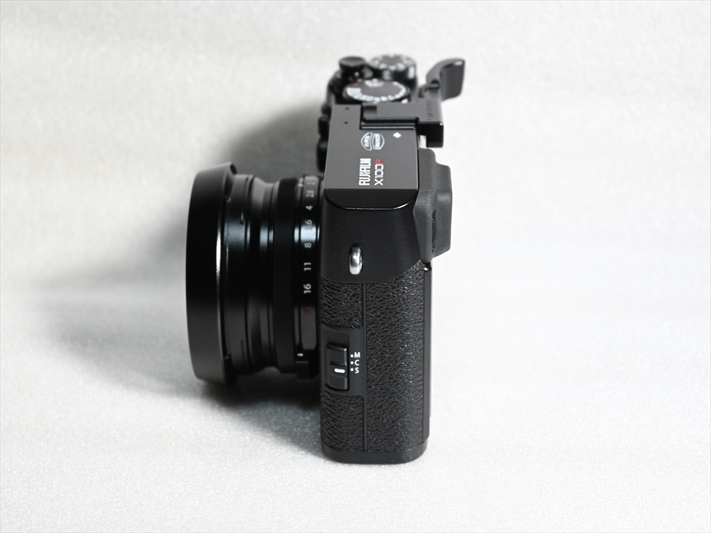 ★★　 FUJIFILM　X100F　ブラック　ショット数　1200枚　付属品多数付き　（極上品）　★★_画像4