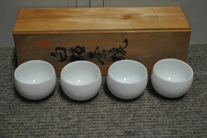有田焼 無形文化財 奥川忠右衛門 白磁茶碗 湯呑/御茶碗 4客 /ワケ有り ...