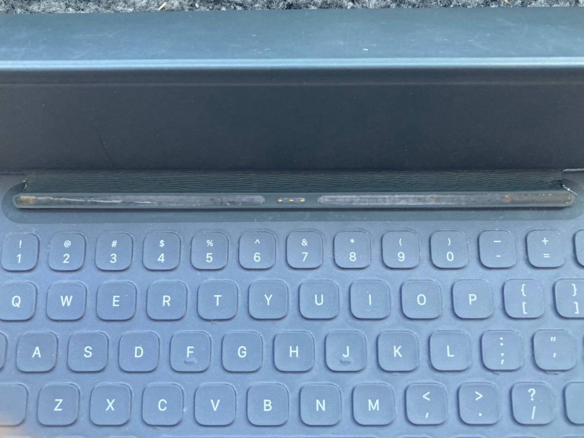 801 送料無料 中古 Apple Smart Keyboard MM2L2AM/A [9.7インチiPad Pro用] キーボード 英語配列 US