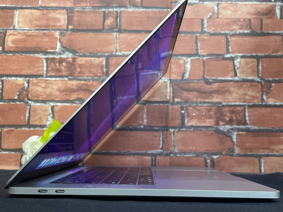 【良品♪】Apple MacBook Pro 2019 A1990[Core i7 9750H 2.6GHz/RAM:16GB/SSD:512GB/15.6インチ]Montery シルバー_画像4