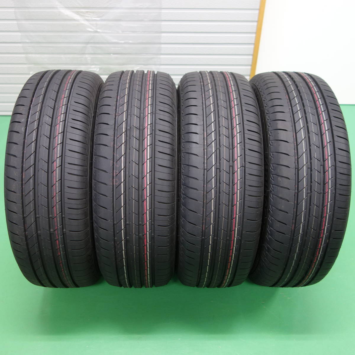 ☆ 新車外し ブリヂストン 225/65R17・ハリアー / RAV4 純正タイヤ 4本