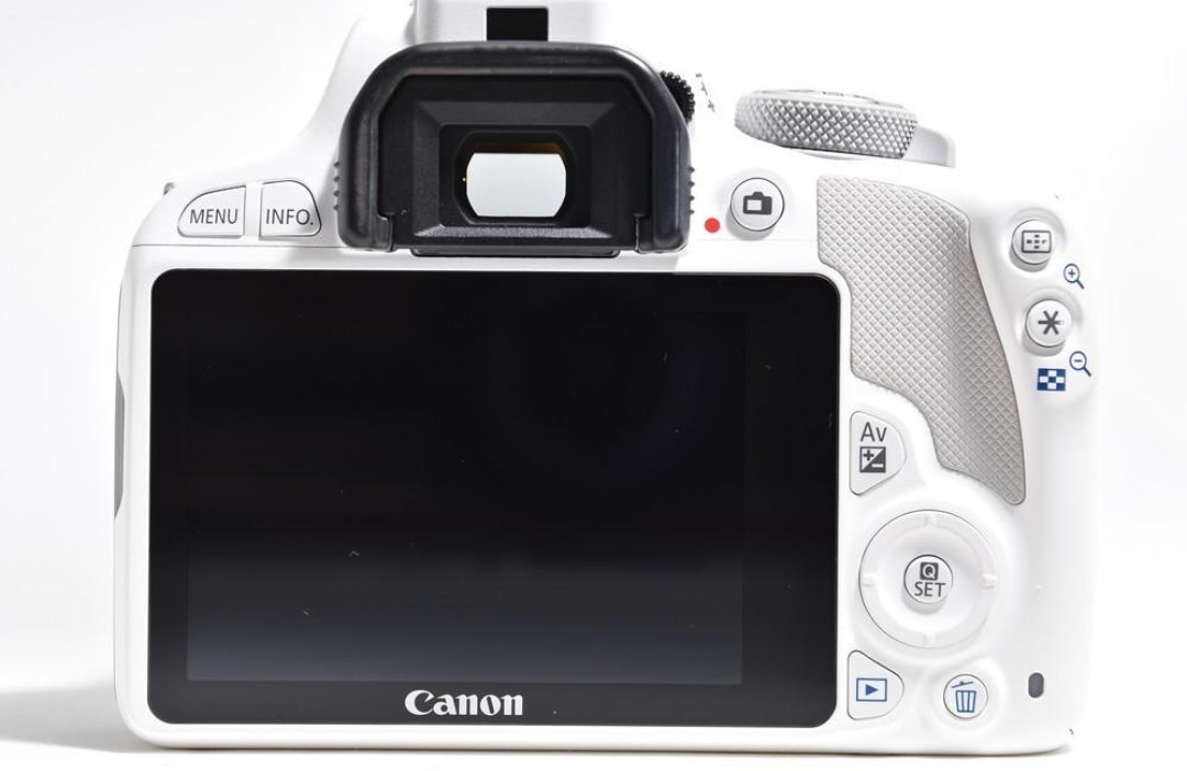 4月17日限定価格 Canon EOS Kiss X7 ホワイト レンズキット 4月17日限定価格 Canon EOS Kiss X7 ホワイト レンズキット