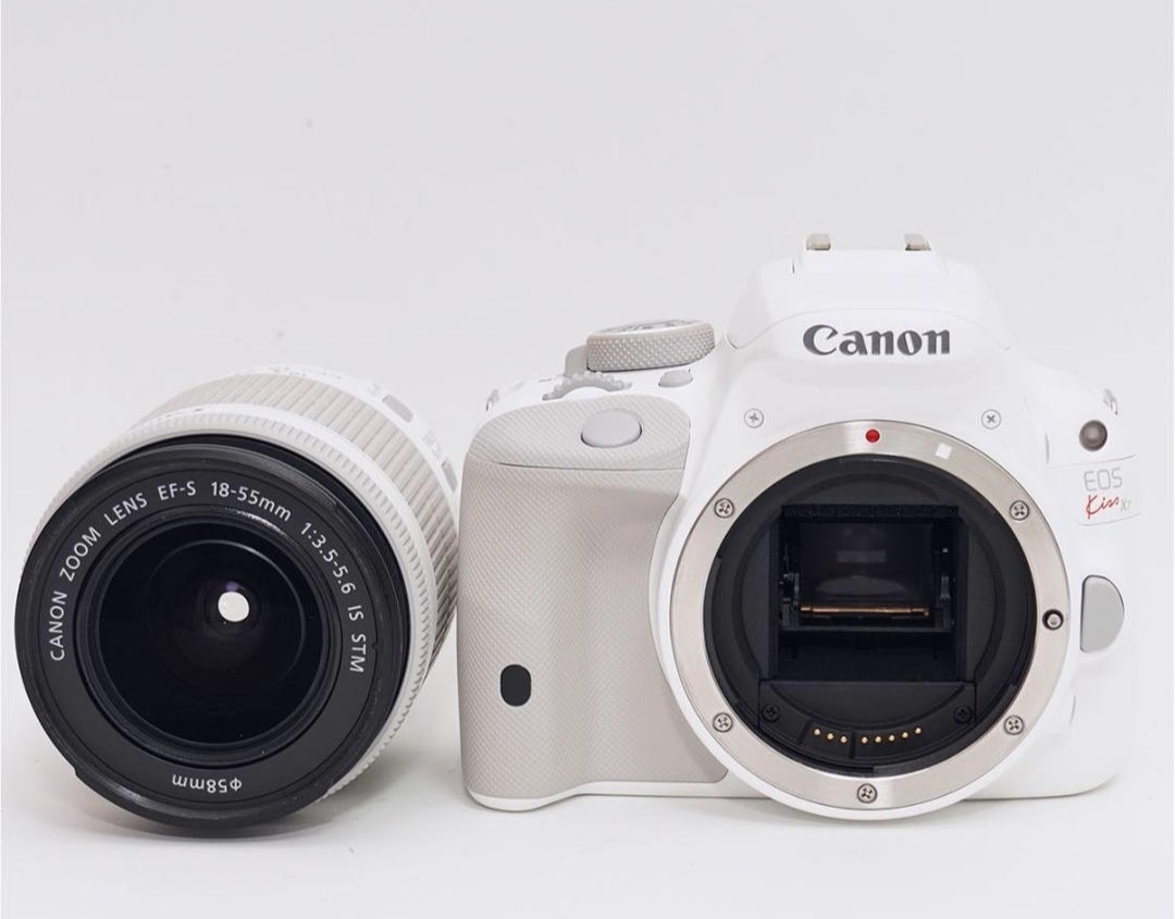 4月17日限定価格 Canon EOS Kiss X7 ホワイト レンズキット 4月17日限定価格 Canon EOS Kiss X7 ホワイト レンズキット