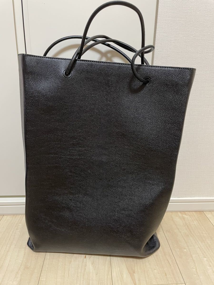 超格安一点 【即日発送】BALENCIAGA バレンシアガ ノースサウス