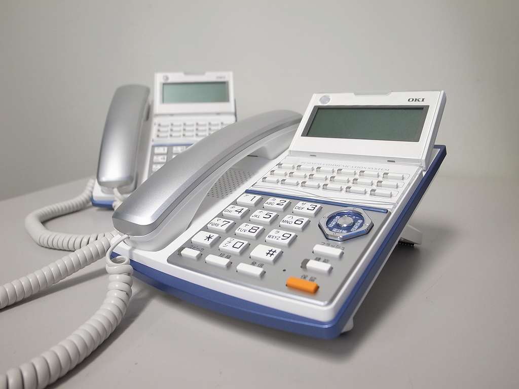 【☆美品☆】　OKI CrosCore　18ボタン多機能電話機　【MKT/ARC-18DKHF-W】　2台　(1)