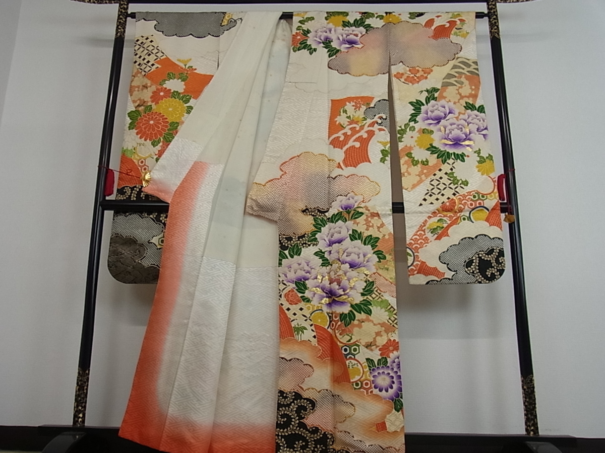 着物屋こころ■豪華振袖　駒刺繍　雲取り枝花文　暈し染め　金彩　着丈156cm　裄63cm　正絹　逸品　A-ex1670_画像2