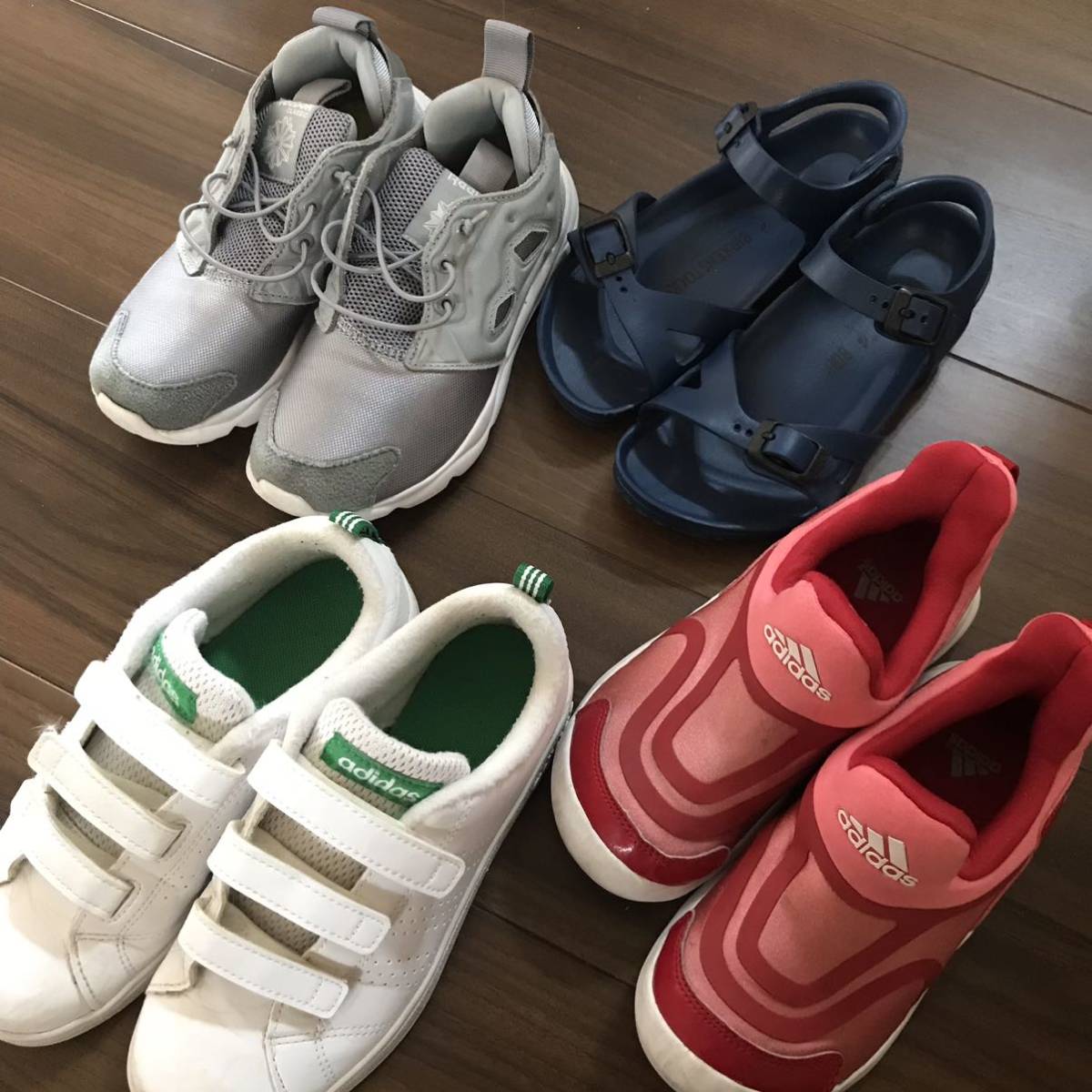 キッズ　スニーカー　サンダル　4足セット　adidas Reebok BIRKENSTOCK_画像1