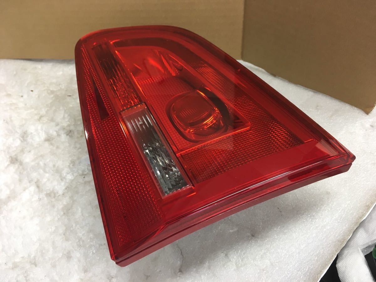 VW フォルクスワーゲン シャラン 7N0系 右 テールランプ 純正 7N0945094 破損無し 補修跡無し フチかけ無し 美品 