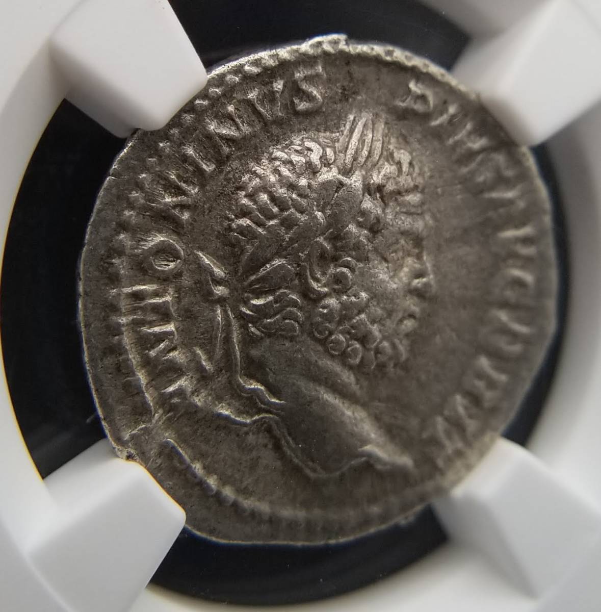 レア!古代ローマ帝国 カラカラ帝 】 AD198 - 217 NGC XF デナリウス