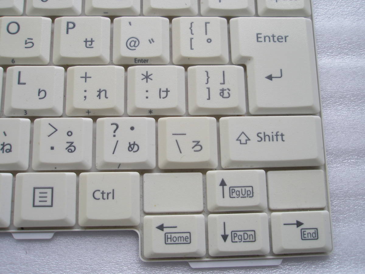 キーボード 黄ばみあり 富士通 P750/A P770/A P770/B P771/C P771/D P772/E P772/F P772/G FMV-R8290 交換手順説明有り _画像4