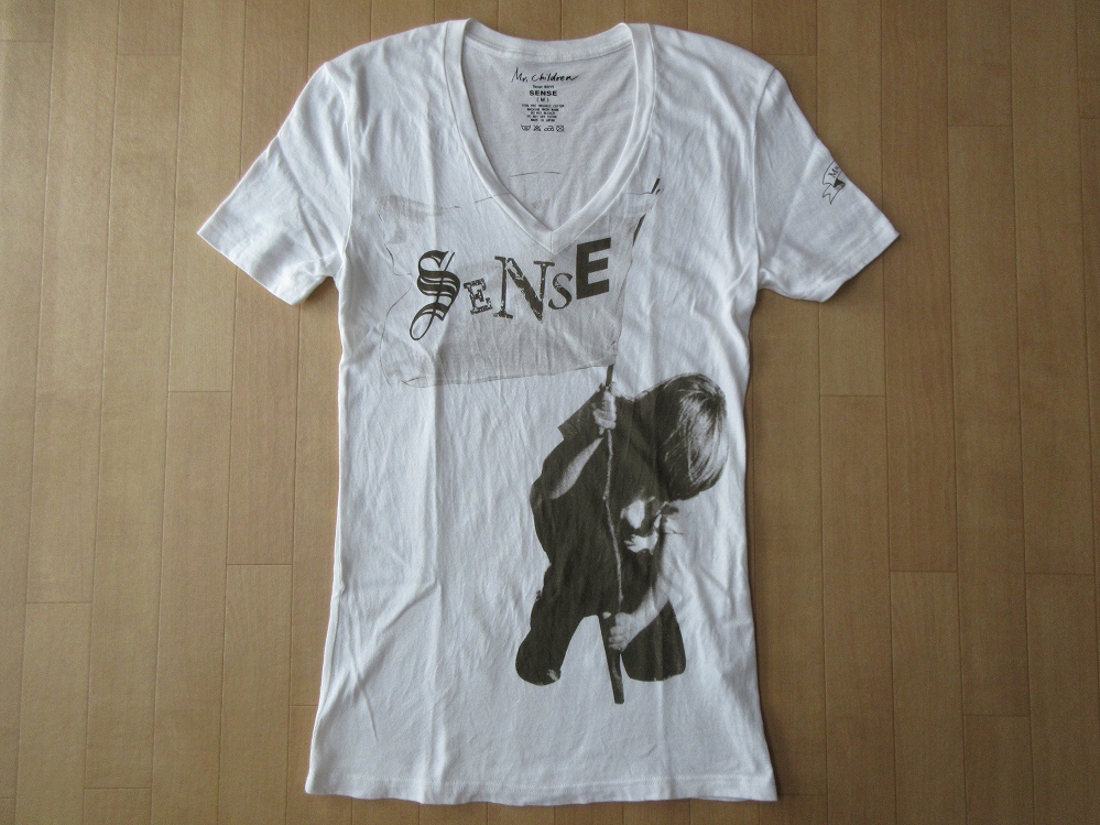 日本製 Mr.Children Tour 2011 SENSE Vネック Tシャツ M ホワイト系 ミスターチルドレン センス ミスチル 桜井和寿 小林武史 ライブ ツアー_Tour 2011 SENSE・Vネック・Tシャツ前面