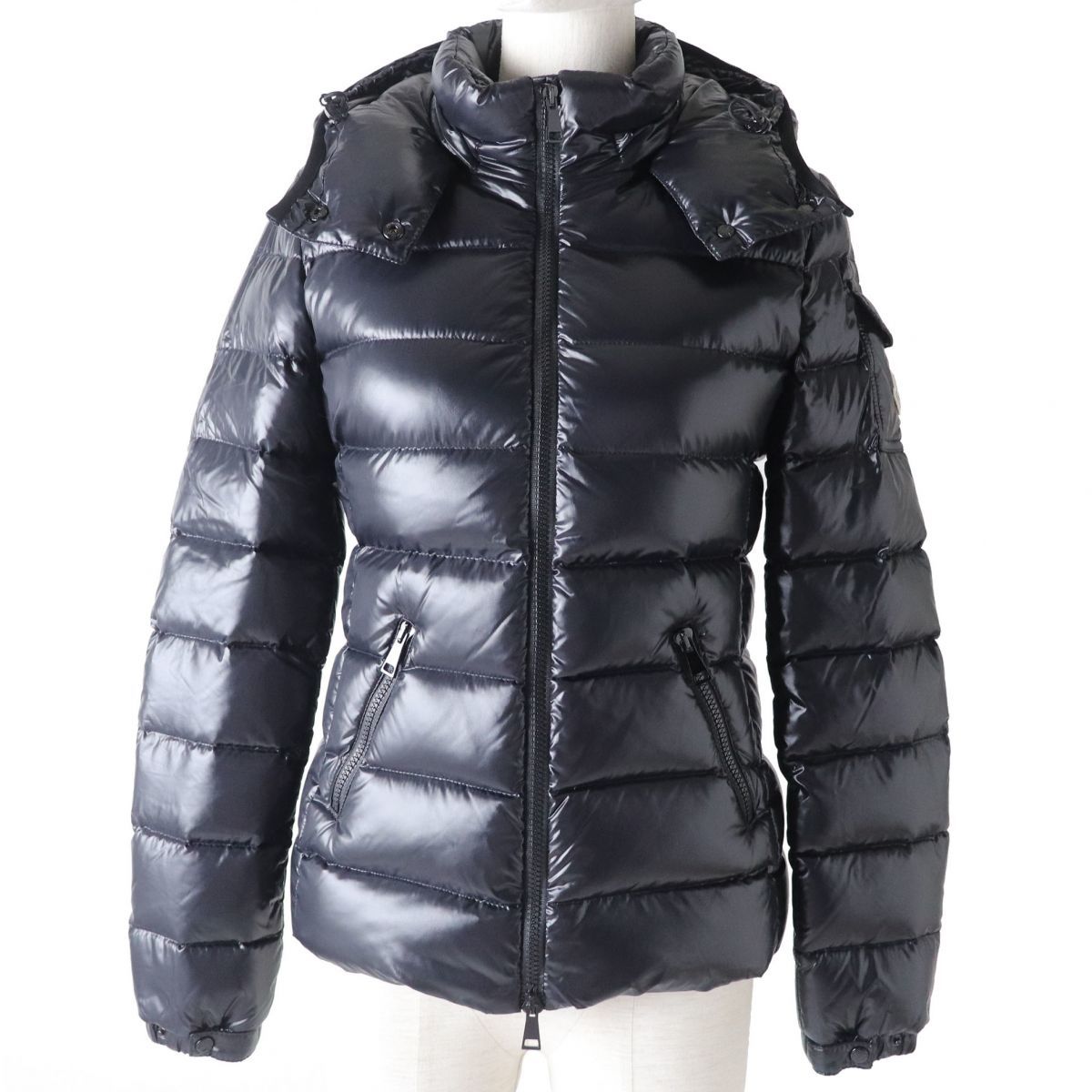 未使用 モンクレール 19AW ワッペン ナイロン ジップアップダウン