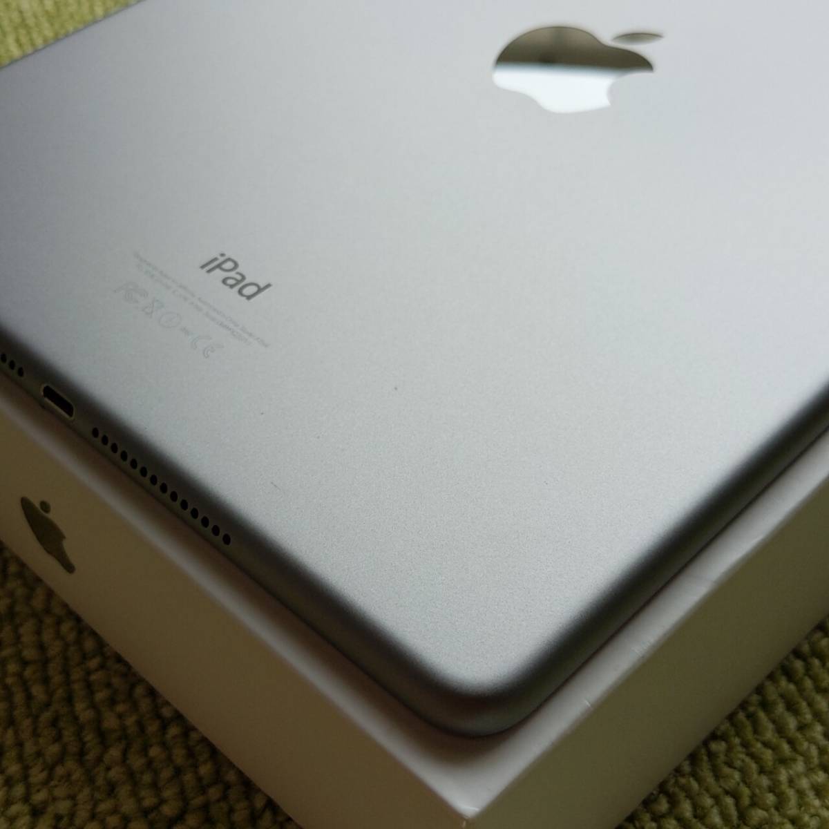 中古美品 iPad Air2 Wi-Fiモデル スペースグレー 送料無料