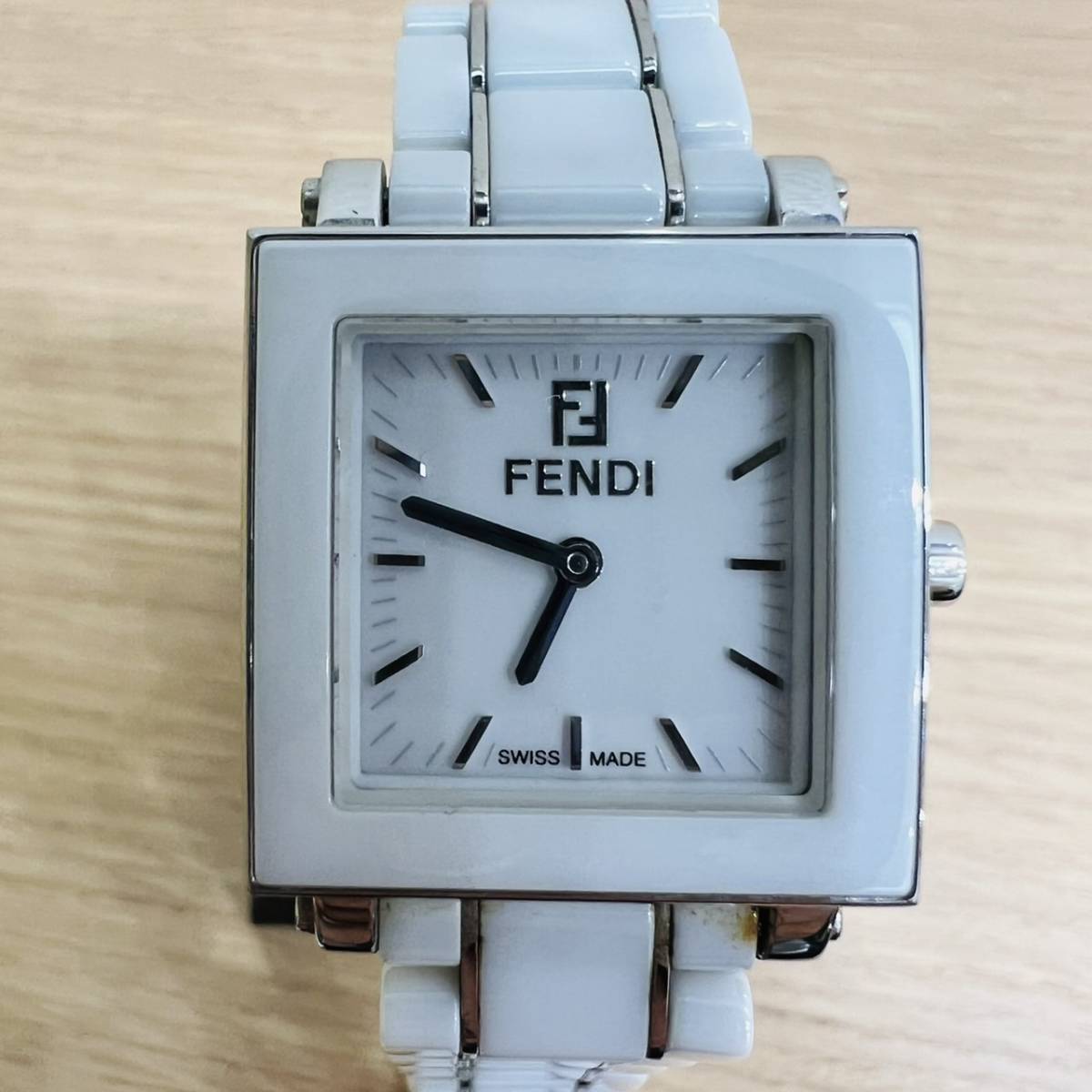 FENDI フェンディ 腕時計 ユニセックス セラミック 白 ホワイト www