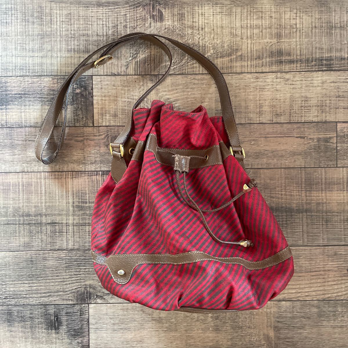 GUCCI オールドグッチ Rigate ヴィンテージ ポシェット GUCCI オールドグッチ Rigate ヴィンテージ ポシェット