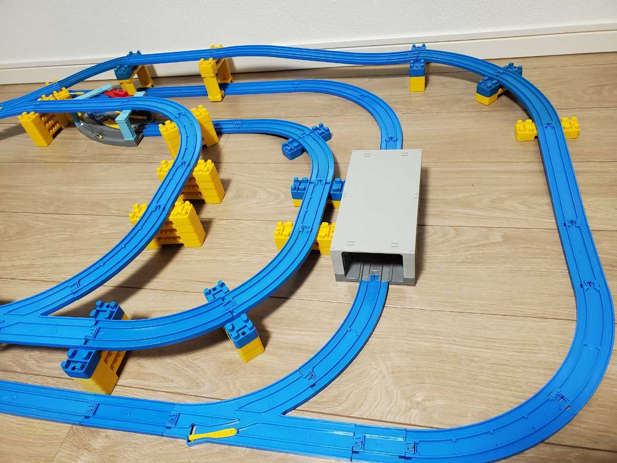 プラレール 無限ループレイアウトセット アップダウン メガ プラレール 無限ループレイアウトセット アップダウン メガ