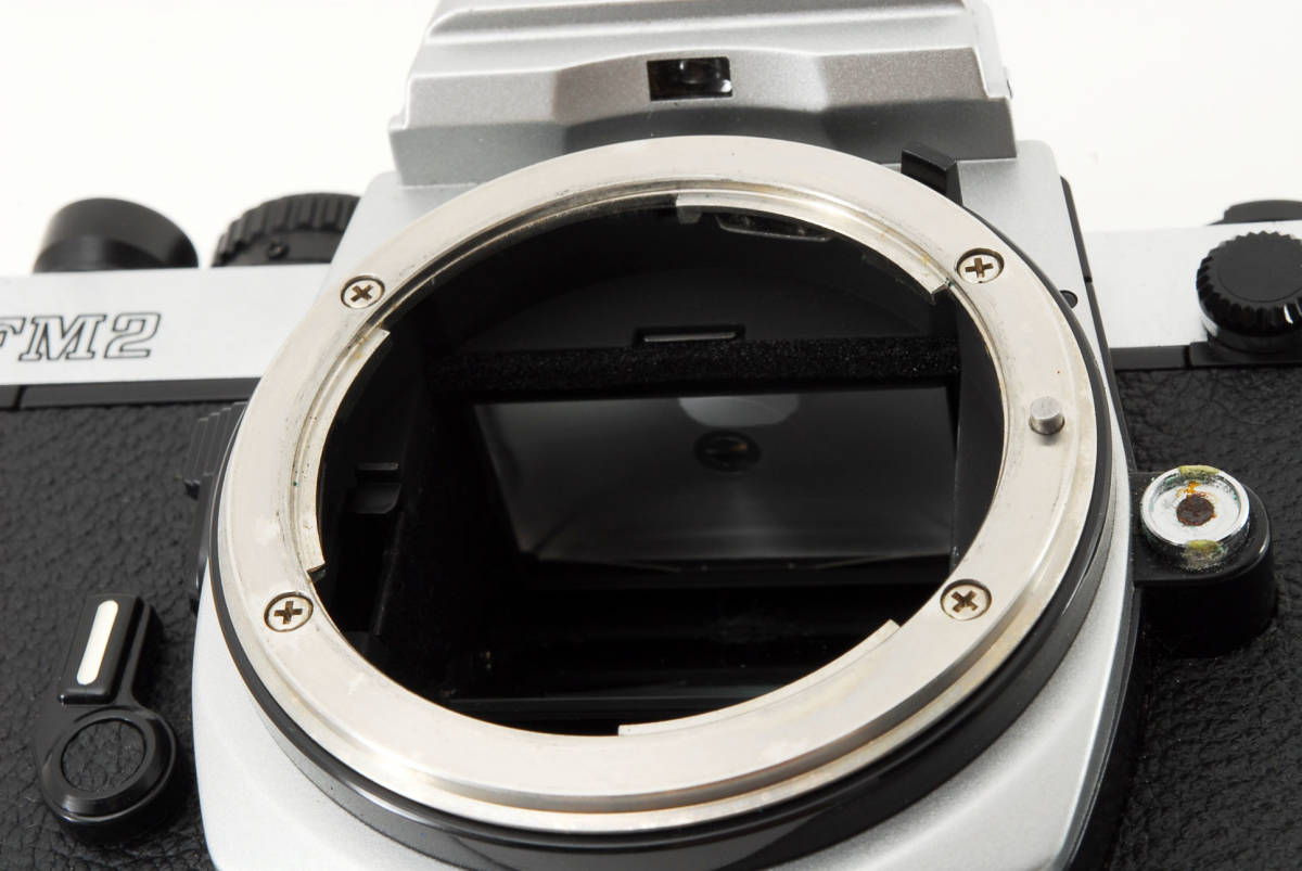 ニコン NEW FM2 シルバーボディ 35㎜ フィルム一眼レフ 美品 A768