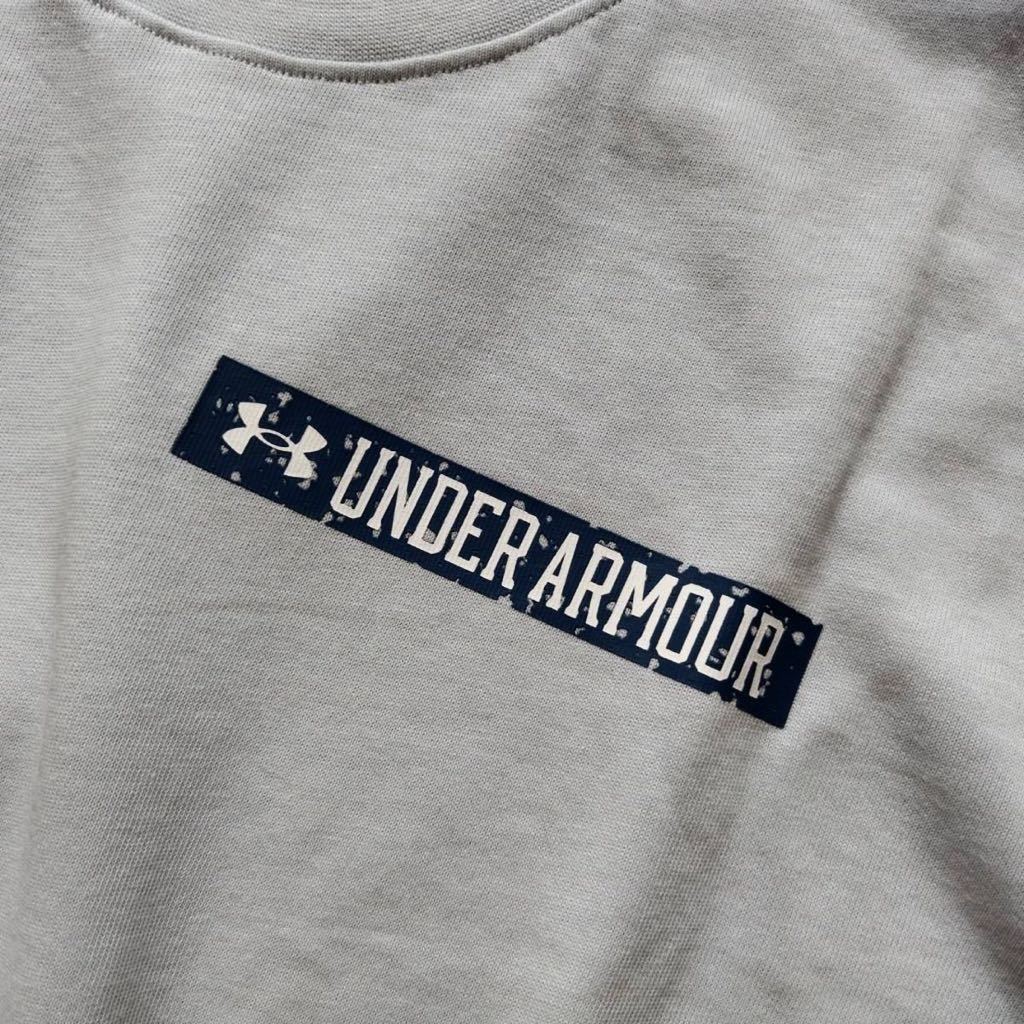 L 新品正規品 UNDER ARMOUR アンダーアーマー 半袖 Tシャツ スポーツウェア トレーニング ランニング グレー 1371912-014_画像3