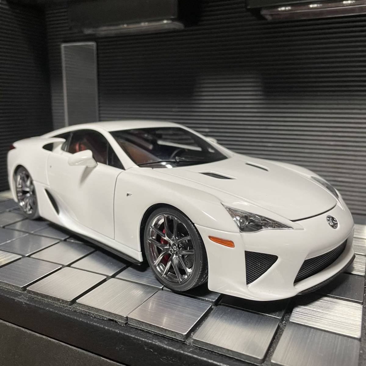 即日発送】 1/18 オートアート レクサス ホワイト LFA 乗用車 - www