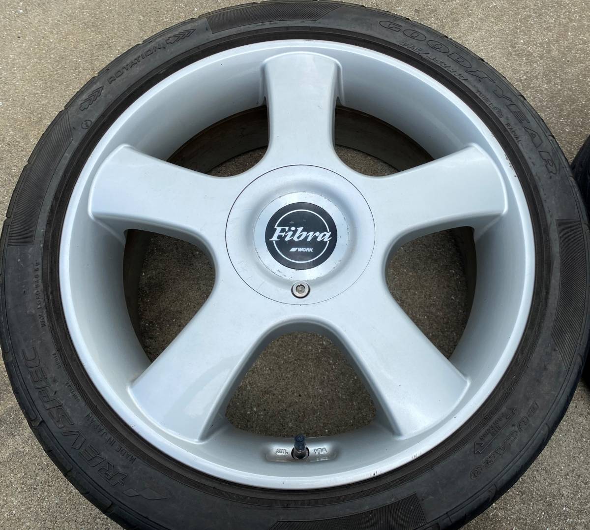 【WORK 17インチ Fibra 5スポーク アルミ ホイール Goodyear タイヤ付き 215/45ZR17 4本セット 17×7JJ +50 4穴 5穴 PCD114.3 廃版？】_画像4