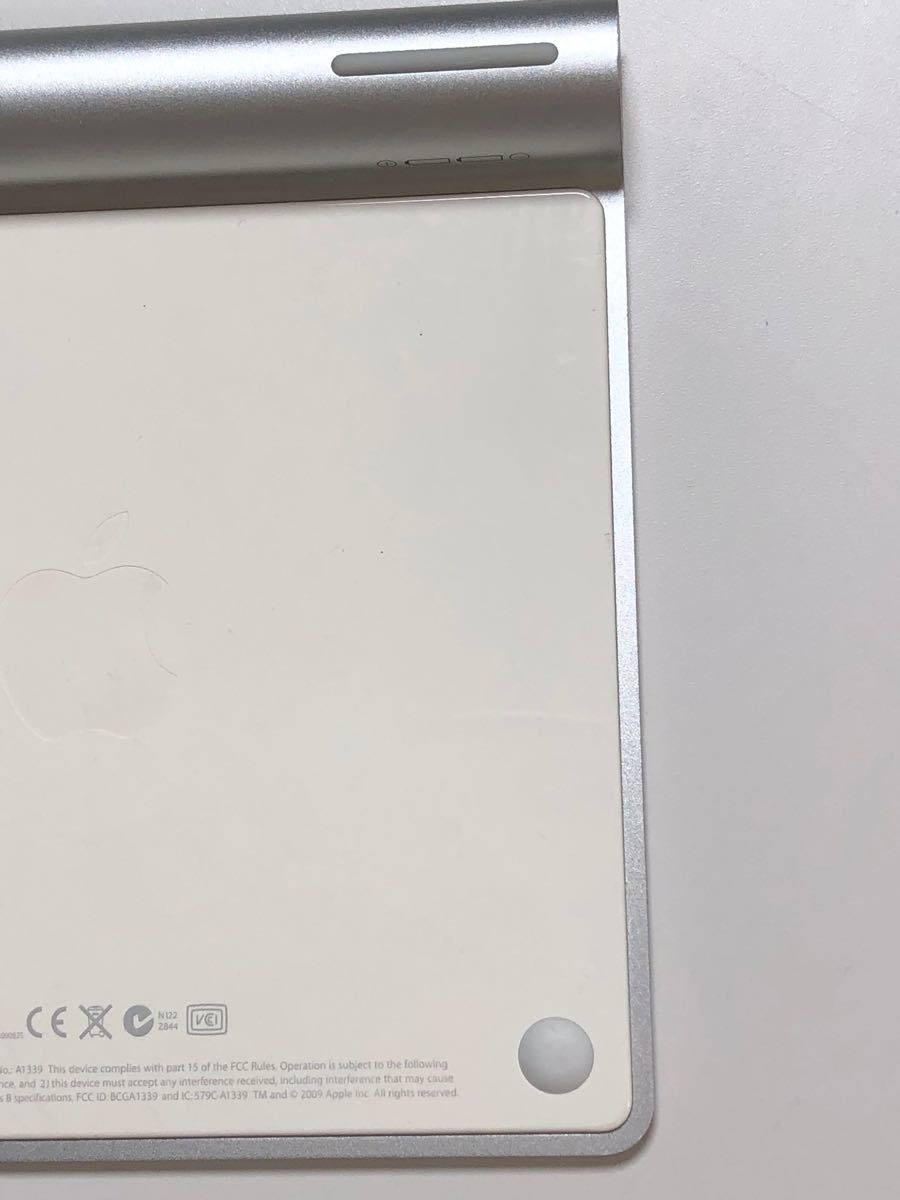 APPLE A1339 Apple Magic Trackpad トラックパッド Mac マルチタッチ マジック アップル