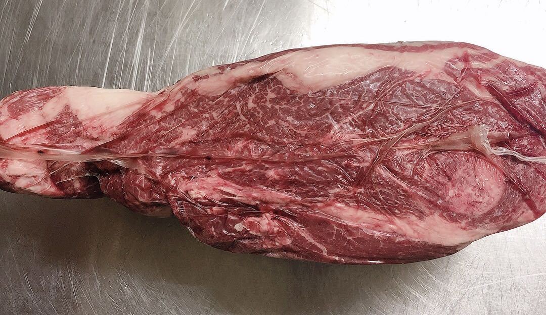 【正規品】【1円】北海道産黒毛和牛肩ロース4000 g 焼肉/ステーキ/バーベキュー/ギフト/贈答/お歳暮/業務用/訳あり/4129/和牛_画像3