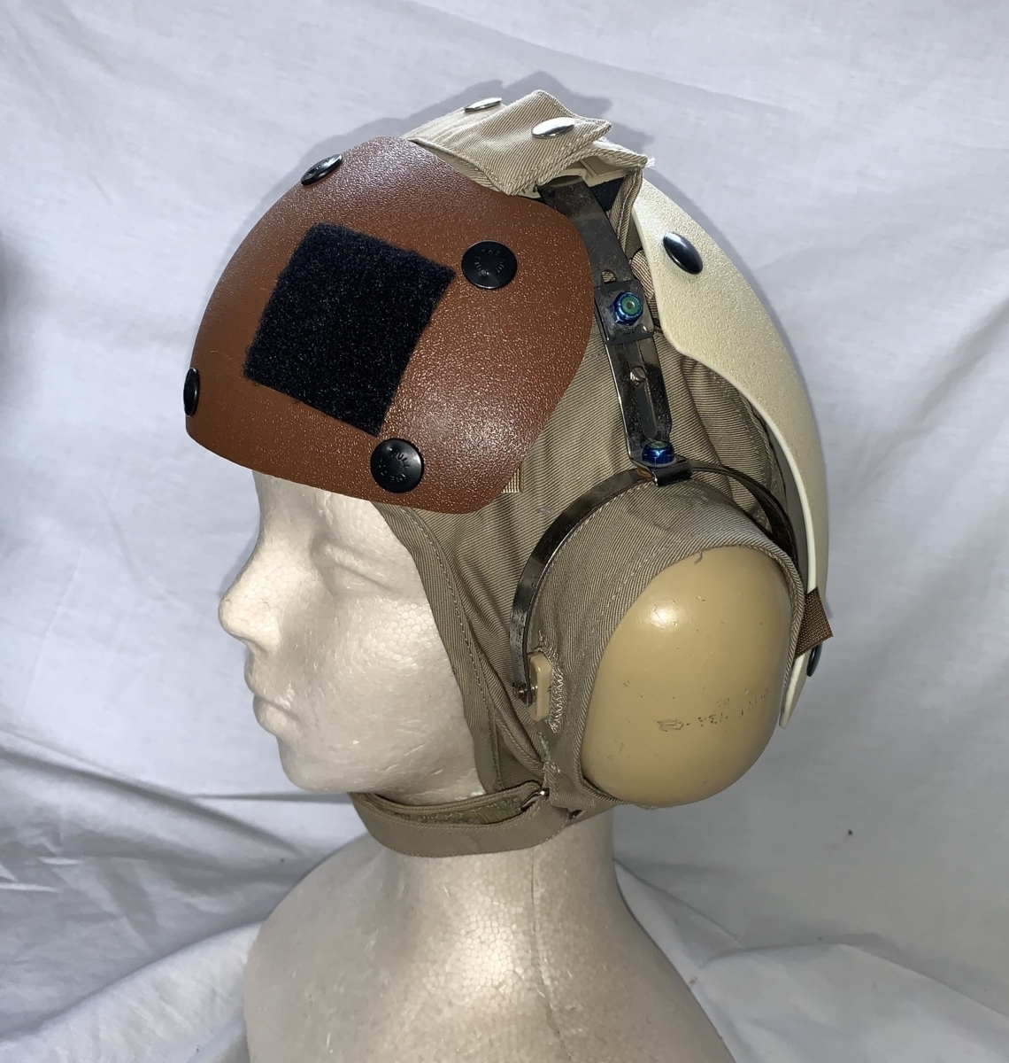  the US armed forces navy flight deck Crew helmet NAVY navy 98 year size 6-3/4 Brown & white US.AIR FORCE USAF Air Force 6106A