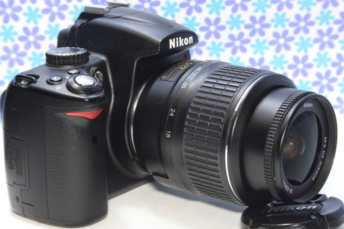 美品♪ Nikon D5200☆高画質一眼レフ☆付属品多数♪☆動画撮影可！-