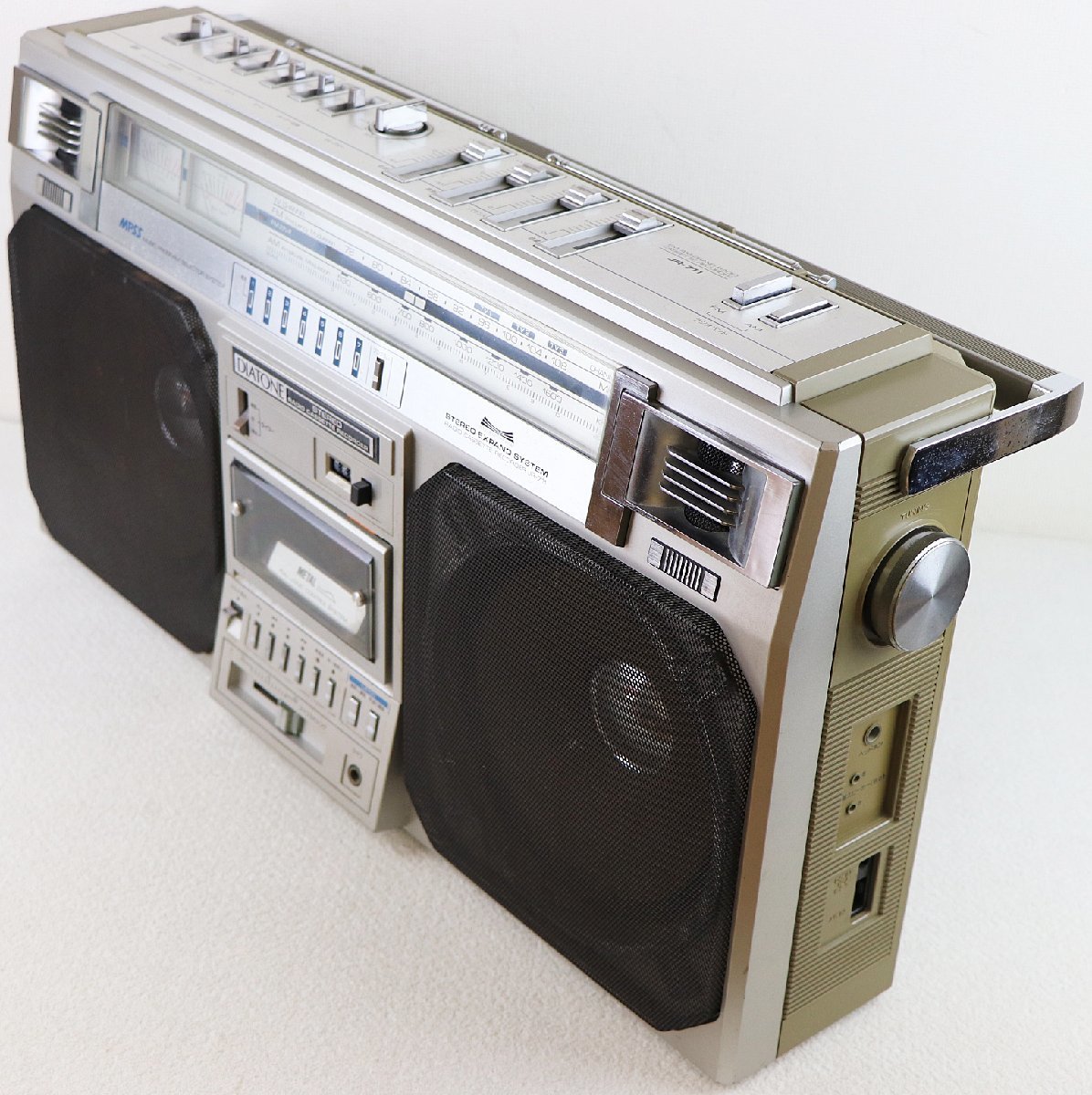 Yahoo!オークション - M ジャンク品 ステレオラジカセ JR-711 Yahoo!オークション - M ジャンク品 ステレオラジカセ JR-711