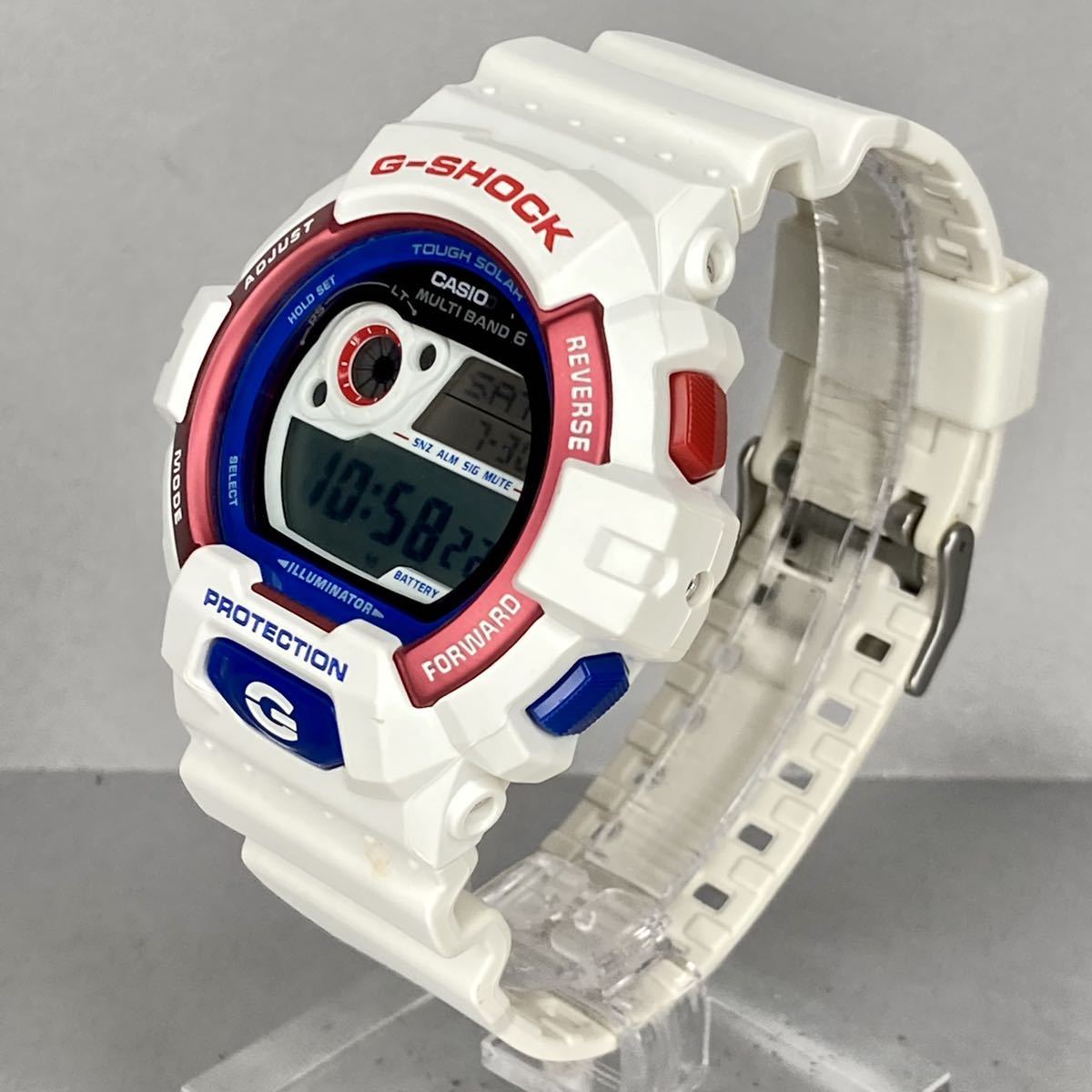 未使用同様 極美品 G-SHOCK GW-8900TR-7JF White Tricolor Series