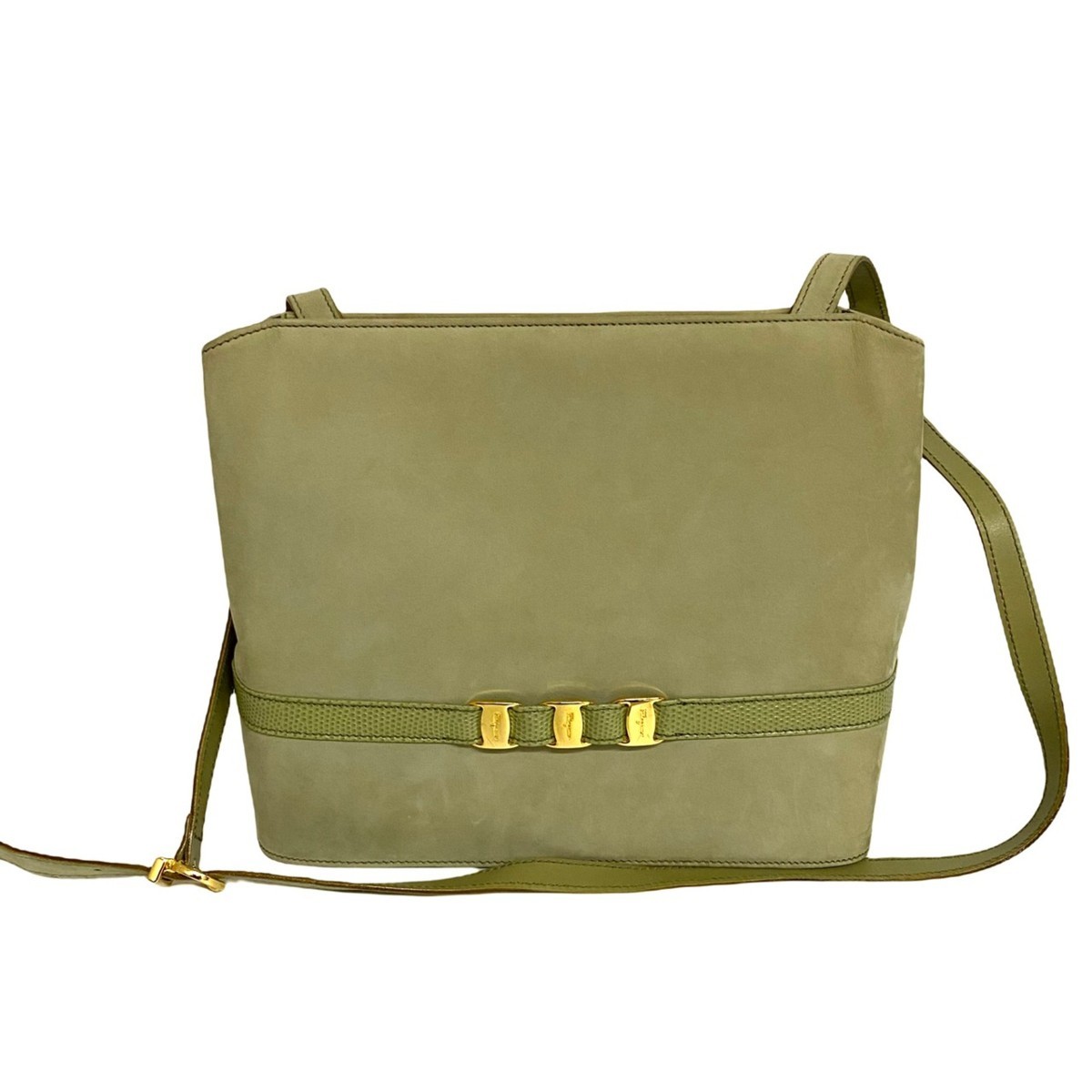 美品 保存袋付 Salvatore Ferragamo フェラガモヴァラリボン 金具