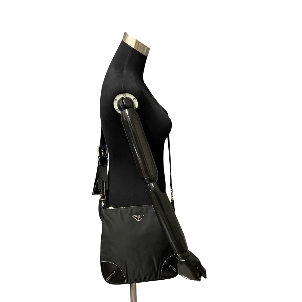 極 美品 カード 保存袋付 PRADA プラダ 三角ロゴ 金具 レザー 本革