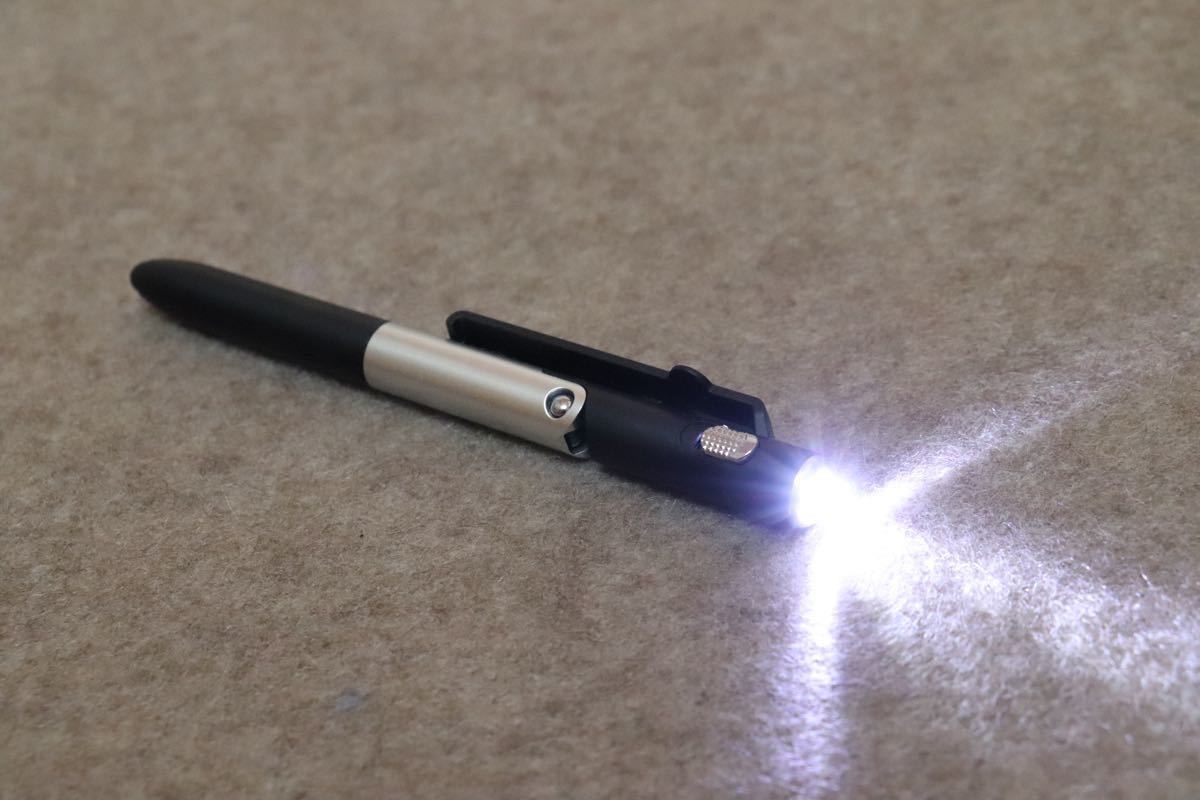 多機能ツールペン ライト付 タッチペン ボールペン 書きやすい 筆記具 多機能ペン スマホスタンド
