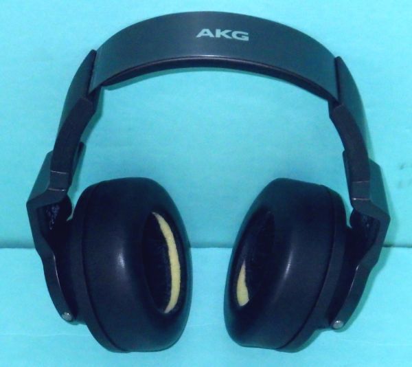 m605 AKG K845BT P5 SAKURA FUTABA ワイヤレスヘッドホン 中古品 item