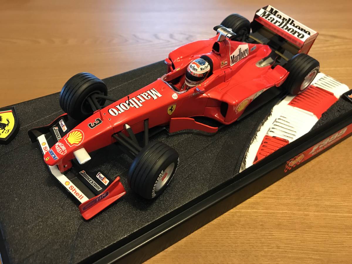 1/18 HOTWHEELS 【Marlboro】 フェラーリ F399 #3 M.シューマッハ 1999-