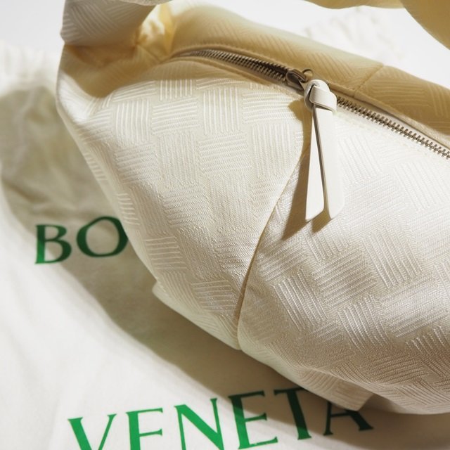 2021秋冬新作】 Bottega Veneta ダブルノット ホワイト abamedyc.com